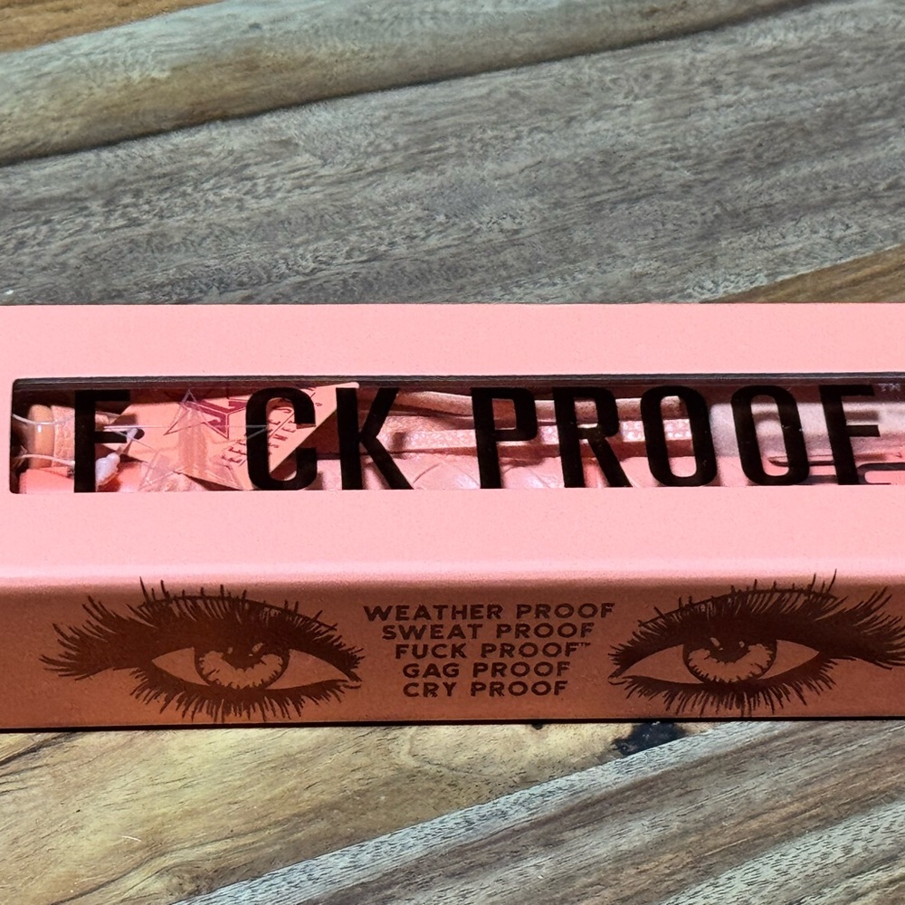 Jeffree Star Coral Mascara